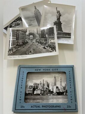 1940s Vintage Alfred Mainzer New York City Souvenir Mini Photograph Set